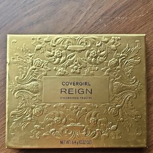 New COVERGIRL Reign Eyeshadow Palette Royalty Collection Queen Smokey Eyeshadow
